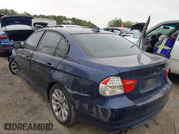 2011 BMW 3 Series 328i with VIN WBAPH7C53BE130946, listed as a IAAI auction lot 41911561 with 111,957 mi miles. Bid and sale history available at carsss.com. Image 3.