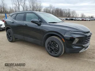 2023 Chevrolet Blazer LT z VIN 3GNKBCR48PS103722, wystawiony jako Copart lot #49377625 z przebiegiem 26 157 mil mil oraz Czysty tytuł • Clean title. Historia ofert i sprzedaży dostępna na DreamBid. Obrazek 4.
