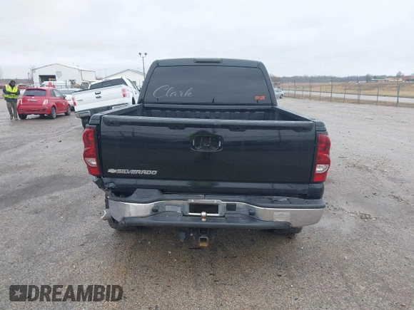 2006 Chevrolet Silverado 1500 LT1 with VIN 2GCEK13Z261356091, listed as a IAAI auction lot 41734558 with 247,209 mi miles. Bid and sale history available at carsss.com. Image 16.
