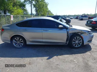 2016 Chrysler 200 S z VIN 1C3CCCBG2GN134512, wystawiony jako IAAI lot #41882817 z przebiegiem 90 124 mil mil oraz . Historia ofert i sprzedaży dostępna na DreamBid. Obrazek 14.
