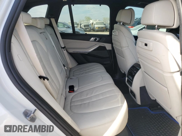 2019 BMW X5 xDrive40i with VIN 5UXCR6C51KLL09358, listed as a Copart auction lot 48351585 with 98,380 mi miles and Salvage Title. Bid and sale history available at carsss.com. Image 11.