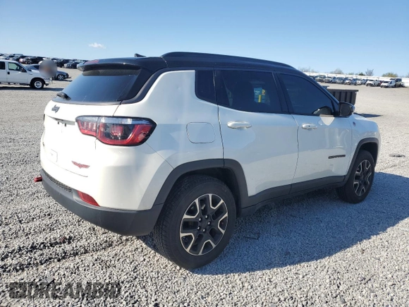 2020 Jeep Compass Trailhawk z VIN 3C4NJDDB4LT184212, wystawiony jako Copart lot #53054375 z przebiegiem 73 963 mil mil oraz Szkoda całkowita • Salvage title. Historia ofert i sprzedaży dostępna na DreamBid. Obrazek 3.