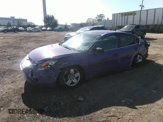 2008 Nissan Altima 2.5 SL with VIN 1N4AL21E08N521466, listed as a IAAI auction lot 37728310 with 229,305 mi miles. Bid and sale history available at carsss.com. Image 2.