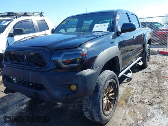 2012 Toyota Tacoma PreRunner z VIN 3TMJU4GN7CM128397, wystawiony jako IAAI lot #41676286 z przebiegiem 148 113 mil mil oraz . Historia ofert i sprzedaży dostępna na DreamBid. Obrazek 17.