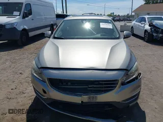 2015 Volvo S60 T5 Drive-E Premier Plus with VIN YV140MFC9F1318920, listed as a IAAI auction lot 41930684 with 66,790 mi miles. Bid and sale history available at carsss.com. Image 12.