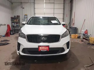2019 Kia Sorento LX with VIN 5XYPGDA36KG542596, listed as a IAAI auction lot 40921931 with 115,716 mi miles. Bid and sale history available at carsss.com. Image 13.