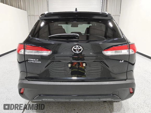 2023 Toyota Corolla Cross LE z VIN 7MUCAAAGXPV060196, wystawiony jako Copart lot #55703965 z przebiegiem 48 304 mil mil oraz Czysty tytuł • Clean title. Historia ofert i sprzedaży dostępna na DreamBid. Obrazek 6.