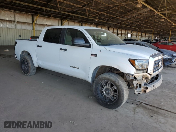 2008 Toyota Tundra z VIN 5TFDV54158X069353, wystawiony jako Copart lot #56985555 z przebiegiem 235 510 mil mil oraz Szkoda całkowita • Salvage title. Historia ofert i sprzedaży dostępna na DreamBid. Obrazek 4.