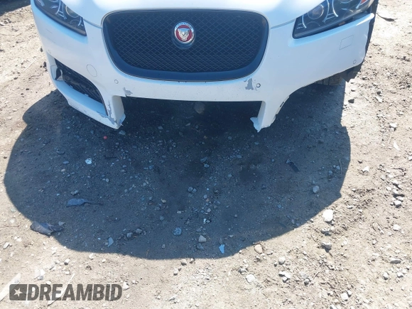 2015 Jaguar XF V6 Portfolio with VIN SAJWJ0FF9F8U48932, listed as a IAAI auction lot 41696899 with 203,110 mi miles. Bid and sale history available at carsss.com. Image 6.
