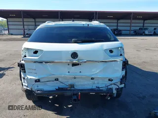 2021 Volkswagen Atlas SEL z VIN 1V2EE2CA2MC227667, wystawiony jako IAAI lot #41886405 z przebiegiem 41 928 mil mil oraz . Historia ofert i sprzedaży dostępna na DreamBid. Obrazek 17.