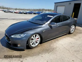 2015 Tesla Model S 85D with VIN 5YJSA1H47FF081883, listed as a Copart auction lot 49960005 with Not Provided miles and Clean Title. Bid and sale history available at carsss.com. Image 1.