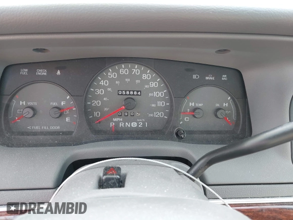 2002 Mercury Grand Marquis GS z VIN 2MEFM74W12X630926, wystawiony jako IAAI lot #42480472 z przebiegiem 58 884 mil mil oraz . Historia ofert i sprzedaży dostępna na DreamBid. Obrazek 7.
