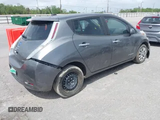 2015 Nissan LEAF S with VIN 1N4AZ0CP1FC321349, listed as a IAAI auction lot 41974711 with 88,015 mi miles. Bid and sale history available at carsss.com. Image 4.