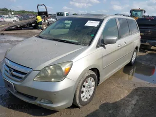 2005 Honda Odyssey TOURING with VIN 5FNRL38875B005926, listed as a IAAI auction lot 42007315 with 1 mi miles. Bid and sale history available at carsss.com. Image 6.