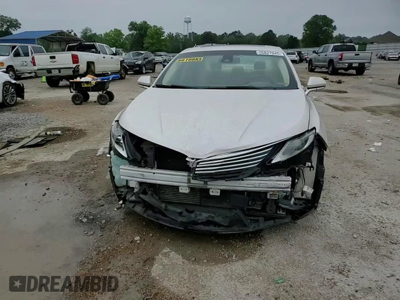 2013 Lincoln MKZ z VIN 3LN6L2J91DR823693, wystawiony jako Copart lot #55827045 z przebiegiem 173 978 mil mil oraz Szkoda całkowita • Salvage title. Historia ofert i sprzedaży dostępna na DreamBid. Obrazek 13.