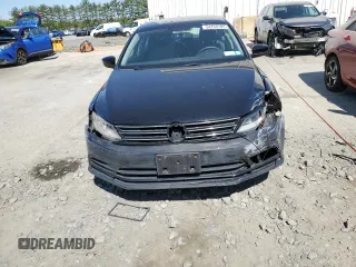2017 Volkswagen Jetta S z VIN 3VW2B7AJXHM319558, wystawiony jako Copart lot #54708105 z przebiegiem 108 476 mil mil oraz Czysty tytuł • Clean title. Historia ofert i sprzedaży dostępna na DreamBid. Obrazek 5.