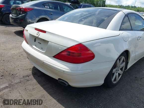 2003 Mercedes-Benz SL 500 z VIN WDBSK75F73F045221, wystawiony jako IAAI lot #42250517 z przebiegiem 103 803 mil mil oraz . Historia ofert i sprzedaży dostępna na DreamBid. Obrazek 6.