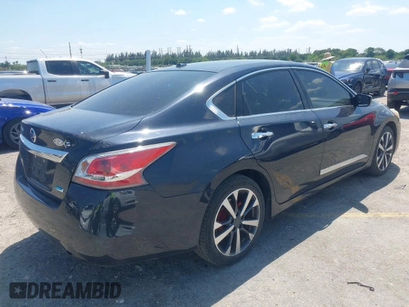 2014 Nissan Altima SV with VIN 1N4AL3AP3EC174276, listed as a IAAI auction lot 42070847 with 128,355 mi miles and . Bid and sale history available at carsss.com. Image 4.