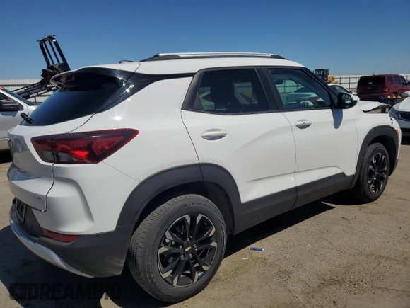 2021 Chevrolet TrailBlazer LT with VIN KL79MPS26MB023437, listed as a Copart auction lot 57448724 with 67,414 mi miles and Non Repairable. Bid and sale history available at DreamBid. Image 3.