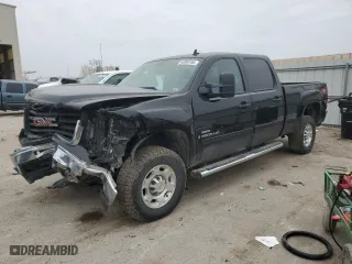 2009 GMC Sierra 2500HD SLT with VIN 1GTHK63689F149699, listed as a Copart auction lot 44069195 with 206,586 mi miles and Salvage Title. Bid and sale history available at carsss.com. Image 1.