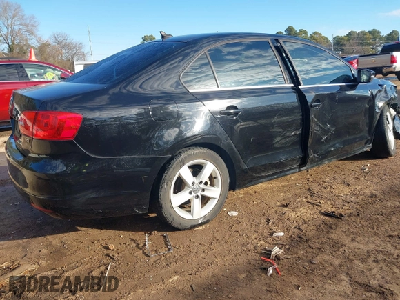 2012 Volkswagen Jetta TDI w/Premium with VIN 3VWLL7AJ2CM426050, listed as a IAAI auction lot 41332817 with 111,996 mi miles and . Bid and sale history available at DreamBid. Image 4.
