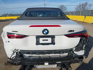 2024 BMW M4 Competition xDrive with VIN WBS33BA06RCP68911, listed as a IAAI auction lot 41166456 with 11,081 mi miles. Bid and sale history available at carsss.com. Image 17.