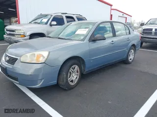 2007 Chevrolet Malibu LS w/1FL with VIN 1G1ZS57F57F274075, listed as a IAAI auction lot 41941808 with 215,987 mi miles. Bid and sale history available at carsss.com. Image 2.