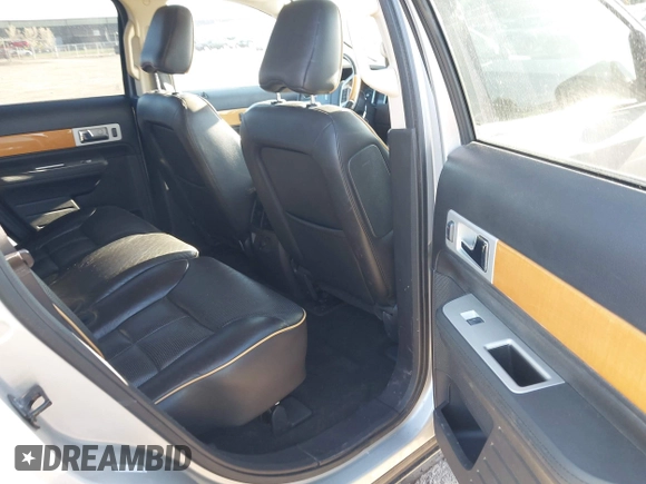 2009 Lincoln MKX with VIN 2LMDU68C49BJ06499, listed as a IAAI auction lot 42072966 with 190,936 mi miles. Bid and sale history available at carsss.com. Image 8.
