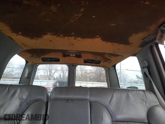 1998 GMC Yukon with VIN 1GKEK13R0WJ728697, listed as a Copart auction lot 45138855 with 283,616 mi miles and Salvage Title. Bid and sale history available at carsss.com. Image 10.