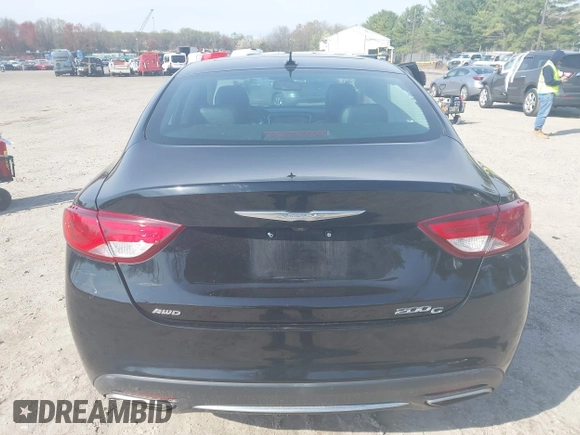 2015 Chrysler 200 C z VIN 1C3CCCEG0FN553629, wystawiony jako IAAI lot #41994143 z przebiegiem 75 774 mil mil oraz . Historia ofert i sprzedaży dostępna na DreamBid. Obrazek 16.