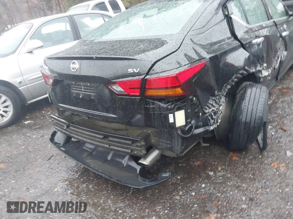 2019 Nissan Altima 2.5 SV with VIN 1N4BL4DV3KC143660, listed as a IAAI auction lot 40882186 with 112,610 mi miles. Bid and sale history available at carsss.com. Image 18.