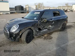 2020 MINI Clubman Cooper S with VIN WMWXJ1C03L2L67526, listed as a Copart auction lot 83370454 with 32,927 mi miles and Salvage Title. Bid and sale history available at carsss.com. Image 1.