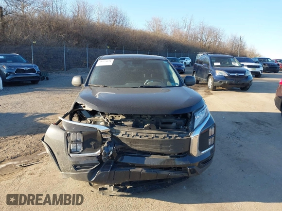 2023 Mitsubishi Outlander ES z VIN JA4ARUAU1PU011685, wystawiony jako IAAI lot #41575031 z przebiegiem 57 068 mil mil oraz . Historia ofert i sprzedaży dostępna na DreamBid. Obrazek 12.