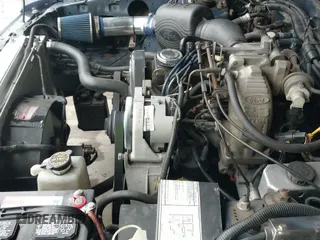 1988 Ford Mustang z VIN 1FABP41A1JF126570, wystawiony jako IAAI lot #42227003 z przebiegiem 50 640 mil mil oraz . Historia ofert i sprzedaży dostępna na DreamBid. Obrazek 12.