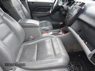 2005 Acura MDX Touring z VIN 2HNYD18665H551990, wystawiony jako IAAI lot #42250288 z przebiegiem Nie podano mil oraz . Historia ofert i sprzedaży dostępna na DreamBid. Obrazek 5.