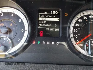 2013 Ram 1500 Express с VIN 1C6RR6FT5DS588271, выставлен на аукционе IAAI как лот 41993625 с пробегом 221 673 миль миль и . История ставок и продаж доступна на DreamBid. Изображение 7.