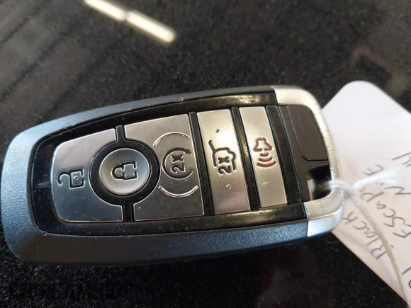 2021 Ford Escape SEL with VIN 1FMCU9H91MUA05128, listed as a IAAI auction lot 42073118 with 57,373 mi miles and . Bid and sale history available at DreamBid. Image 11.