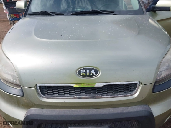 2011 Kia Soul ! with VIN KNDJT2A21B7195625, listed as a IAAI auction lot 41896664 with 131,678 mi miles. Bid and sale history available at carsss.com. Image 6.