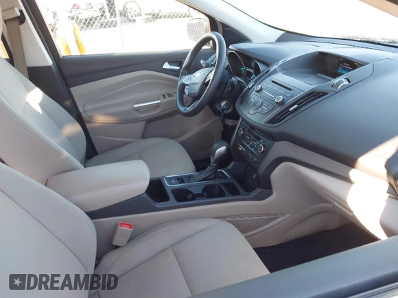2018 Ford Escape SE with VIN 1FMCU0GD0JUA87303, listed as a IAAI auction lot 41612502 with 70,233 mi miles. Bid and sale history available at carsss.com. Image 5.