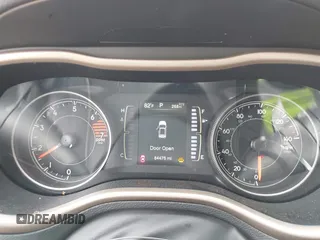 2017 Jeep Cherokee Sport с VIN 1C4PJLAB4HD231162, выставлен на аукционе IAAI как лот 41937402 с пробегом 84 475 миль миль и . История ставок и продаж доступна на DreamBid. Изображение 7.