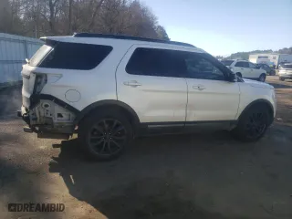2018 Ford Explorer XLT with VIN 1FM5K7D85JGB27002, listed as a Copart auction lot 47095175 with 145,233 mi miles and Salvage Title. Bid and sale history available at carsss.com. Image 3.