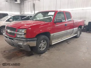 2003 Chevrolet Silverado 1500 LS with VIN 2GCEK19T831239811, listed as a IAAI auction lot 41663376 with 109,257 mi miles. Bid and sale history available at carsss.com. Image 2.
