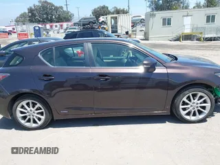 2012 Lexus CT 200h z VIN JTHKD5BH3C2111503, wystawiony jako IAAI lot #42314091 z przebiegiem 53 058 mil mil oraz . Historia ofert i sprzedaży dostępna na DreamBid. Obrazek 13.