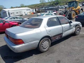 1990 Lexus LS z VIN JT8UF11E7L0009779, wystawiony jako IAAI lot #42161144 z przebiegiem 180 032 mil mil oraz . Historia ofert i sprzedaży dostępna na DreamBid. Obrazek 4.