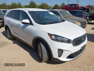 2019 Kia Sorento LX z VIN 5XYPGDA56KG441320, wystawiony jako IAAI lot #42049525 z przebiegiem 121 406 mil mil oraz . Historia ofert i sprzedaży dostępna na DreamBid. Obrazek 1.