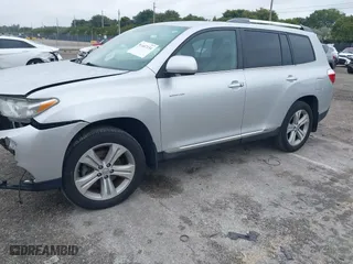 2012 Toyota Highlander Limited with VIN 5TDYK3EH6CS068298, listed as a IAAI auction lot 41407134 with 114,713 mi miles. Bid and sale history available at carsss.com. Image 2.