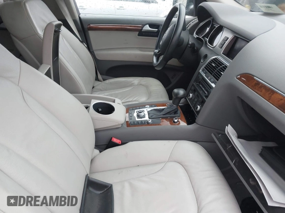 2015 Audi Q7 3.0T Premium Plus with VIN WA1LGAFE7FD013891, listed as a IAAI auction lot 41819325 with 999,999 mi miles. Bid and sale history available at carsss.com. Image 5.