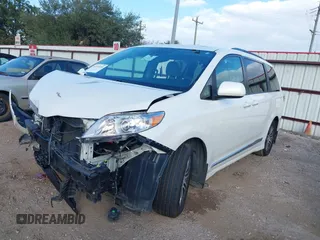 2018 Toyota Sienna XLE Auto Access Seat with VIN 5TDYZ3DC0JS902001, listed as a IAAI auction lot 41197210 with 99,018 mi miles. Bid and sale history available at carsss.com. Image 2.