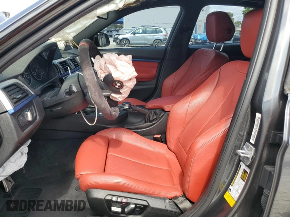 2018 BMW 3 Series 340i z VIN WBA8B3G50JNV00922, wystawiony jako Copart lot #46361935 z przebiegiem 54 430 mil mil oraz Szkoda całkowita • Salvage title. Historia ofert i sprzedaży dostępna na DreamBid. Obrazek 7.