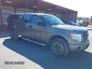 2013 Ford F-150 XL with VIN 1FTFX1EF4DFA51738, listed as a IAAI auction lot 41824926 with 253,761 mi miles and . Bid and sale history available at DreamBid. Image 1.